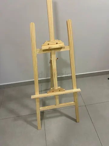Lightweight Wooden Artist Easel / Painting Stand
