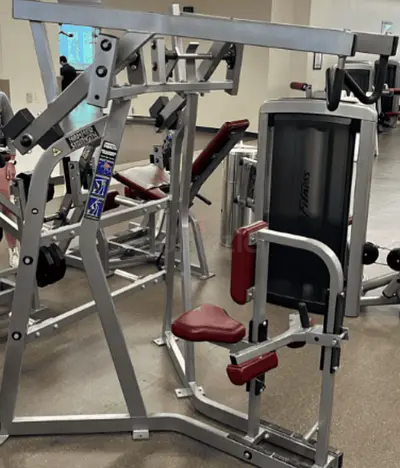 LIFE FITNESS ISO-LATERAL FRONT LAT PULLDOWN