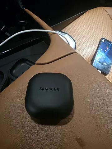 Samsung Galaxy Buds2 pro good working condition working 100% fine no issues at all very fewer used
