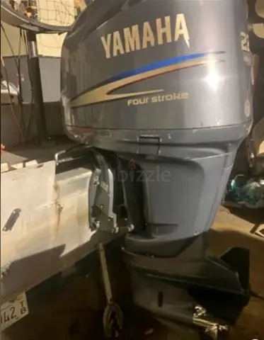 Yamaha F225 4-stroke – counter rotation (LF225) – with controls