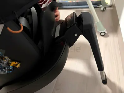 Maxi-Cosi carseat with isofix base  - good condition