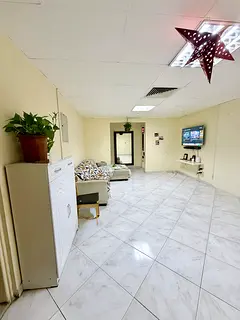 Professional executive bed space for rent