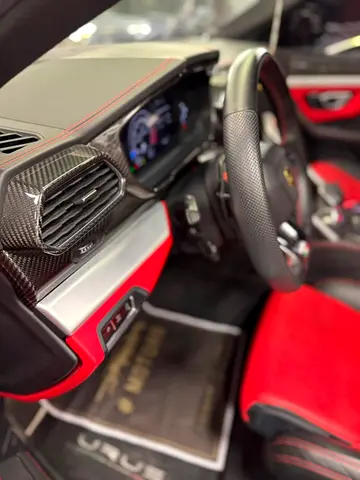 2020 Lamborghini URUS 照片 10