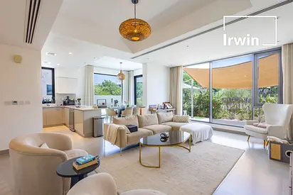 Fully Extended | Greenbelt | Exclusive