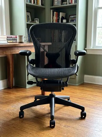 Used herman miller aeron in good condition