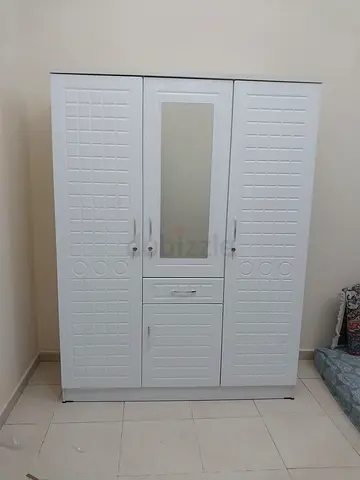 Brand new 3door wardrobe available Made in UAE