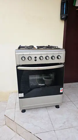 Used freestanding gas cooker with oven - good working condition