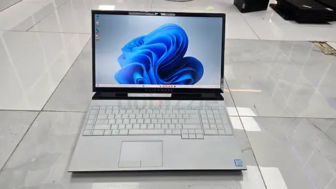 Alienware m15/m17 White Gaming Laptop - Intel i9,17-inch (Good Condition)