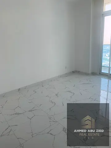 اجمل غرفه وصاله مع جيم ومسبح-وبركن-تكييف مركزي-بلكونه اطلاله بحريه-تشطيبات حديثه-صيانه كامله عل المالك-منطقه حيويه بالقرب من الخدمات