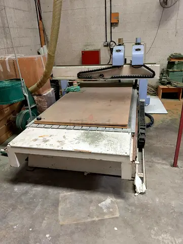 CNC MACHINE FOR WOOD - SPECIAL SALE (Maintenance required by you, the buyer)