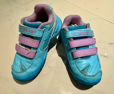 Victor badminton training shoes size EU 28