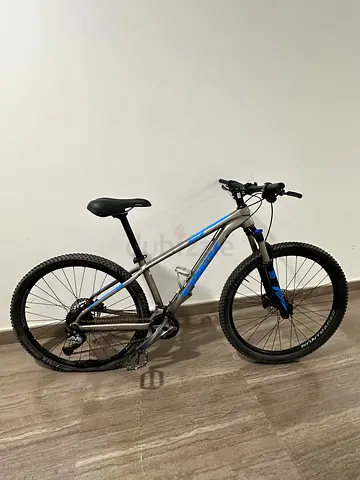 Trek xcaliber 27.5 small