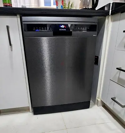 Siemens IQ 300 freestanding stainless steel dishwasher - good condition