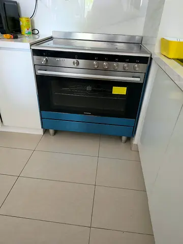 Siemens electric iq700 cooker 90 cm good condition for sale