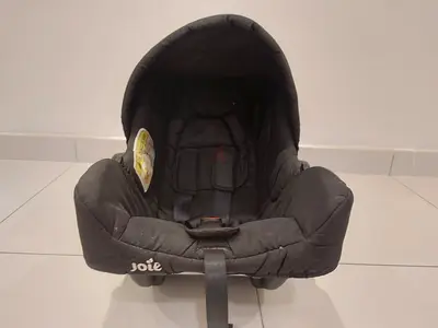 Joie infant car seat - classic black, Excellent condition