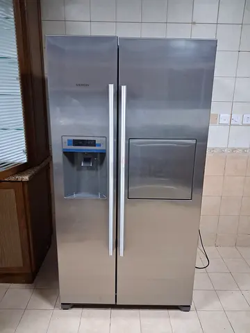 Siemens New Model Side by side water dispenser ice maker refrigerator