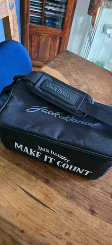 Official Jack Daniel’s Insulated Cooler Bag / Travel Shoulder Bag