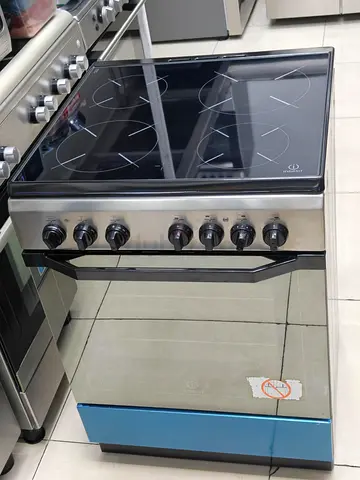Indesite electric cooker for sell 60×60cm 💯 good working