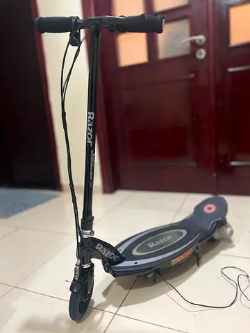 Razor Electric Kick Scooter power core E 90-Good Working Condition