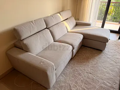 West Elm L-Shaped Sectional Sofa with Adjustable Headrests – Light Beige