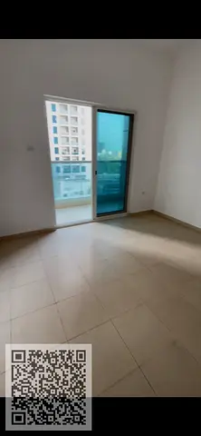 City Tower: 1-bedroom + living room unit with parking; area 757 sq. ft.; 5th floor; immediate handover. Price: 320,000.