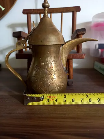للى يعرف قيمتها يحط سعره.دله  قهوة نحاسيه  انتيق  واجد الإصليه