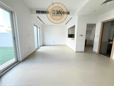 Prime Location | 3-Bedroom Townhouse Villa For Rent in Amaranta 3