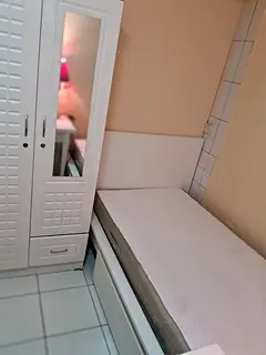 Executive LADY Partition Room available Only one person No sharing No family, near green line metro