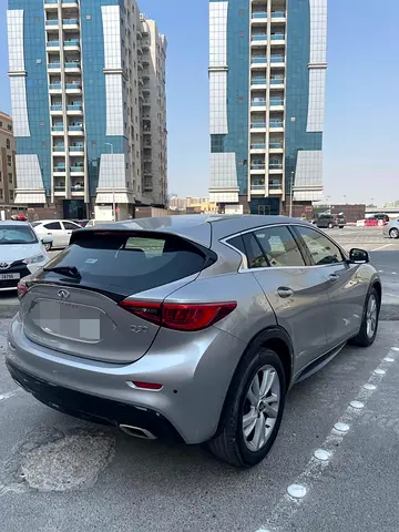 2019 Infiniti QX30 照片 3