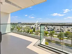 LARGE LAYOUT | 3 BEDS | UNFURNISHED | VACANT