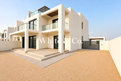 Vastu Unit | Lagoon Backing | Large Plot