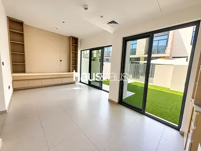 Vacant | Across from Pool & Park | VASTU