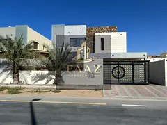Spacious 5 Bedroom Villa for Rent in Al Rawdha 1