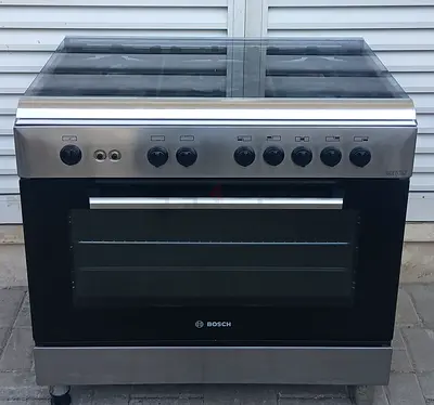 This one Bosch Brand gas cooker 90x60 cm with 5 burners