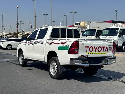 2022 Toyota HILUX 缩略图 4