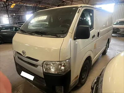 Toyota Hiace 2024 Standard GCC Specs