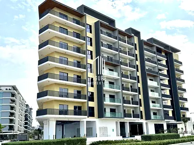 Spacious 1 Bedroom + Study Room | Community Amenities | Vacant on Transfer