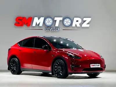 TESLA MODEL Y 2023 LONG RANGE CLEAN TITLE ORIGINAL PAINT WITH EXTRA ACCESSORIES GCC MAP INSTALL
