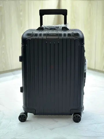 Rimowa cabin Chek in Black