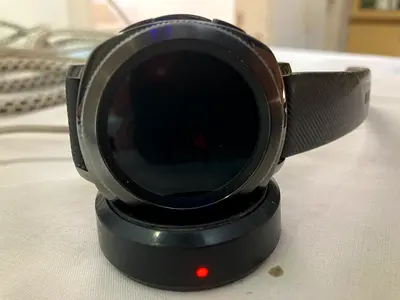 Samsung Gear S3 Frontier smartwatch with wireless charging dock - used