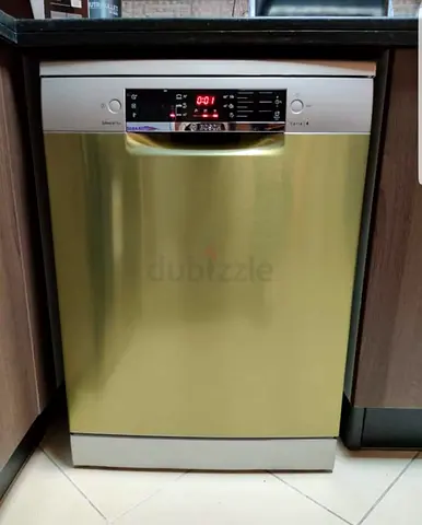 Bosch Series 4 dishwasher 3 Racks size 60cm Exellent Condition