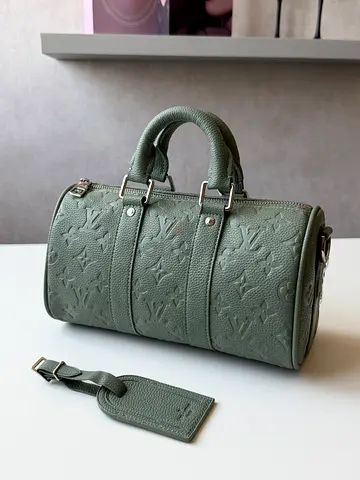 Luxurious Louis Vuitton Green mini  Bag - A Must-Have!