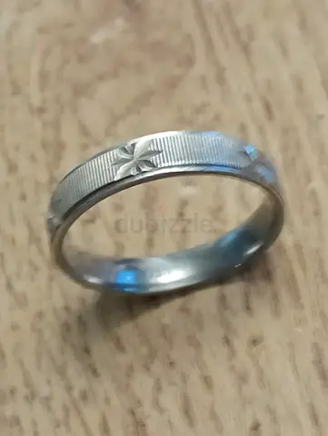 Sterling 925 Silver patterned band ring, size approx. 8 - preowned