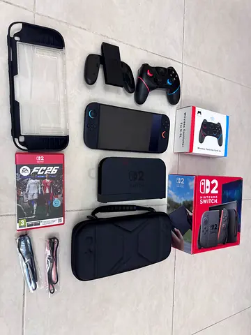 Handheld O2 Switch with dock, controller, case and game - good condition