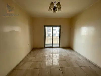غرفة وصالة مع بلكونة في موقع مميز بالراشدية 1، بجوار الروابي ماركت وبسعر سنوي مميز