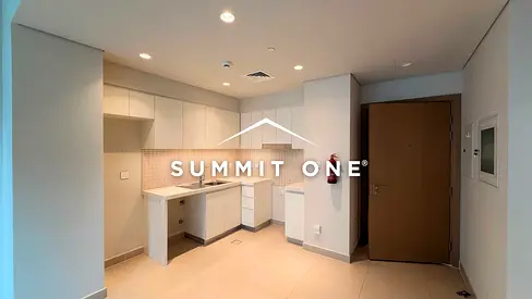 Vacant | Bright Layout | Ready to Move In