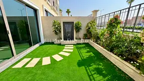 Single row | Ready to move | Vastu
