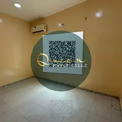 Large space / Prime and vibrant location / Close to services and amenities