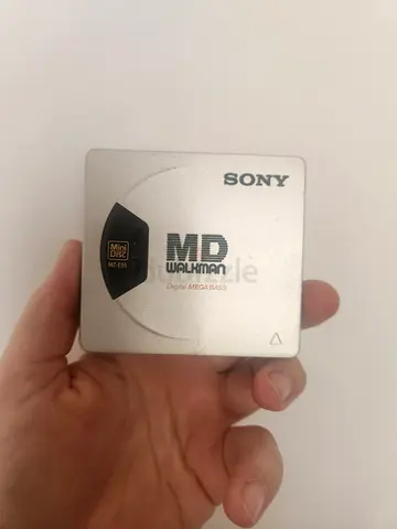 Vintage Sony MZ-E55 Portable MiniDisc Walkman – Silver (Made in Japan)