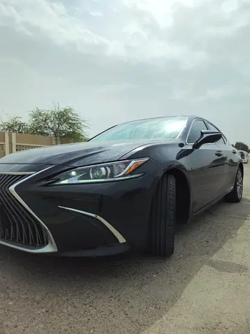 2020 Lexus ES-Series ES 300h Hybrid - American Specs
